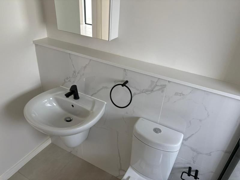 To Let 1 Bedroom Property for Rent in Richwood Western Cape